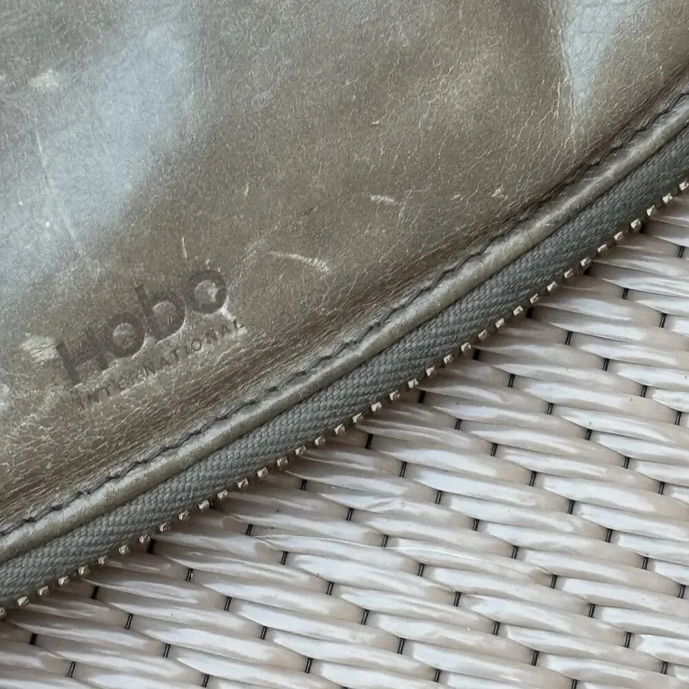 Hobo International Millie Frame Zipper Bottom Leather Clutch Wallet Gray Worn